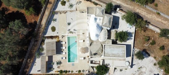 Замки и поместья с 4 спальнями в Остуни, Италия № 309530 5