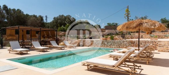 Замки и поместья с 4 спальнями в Остуни, Италия № 309530 7