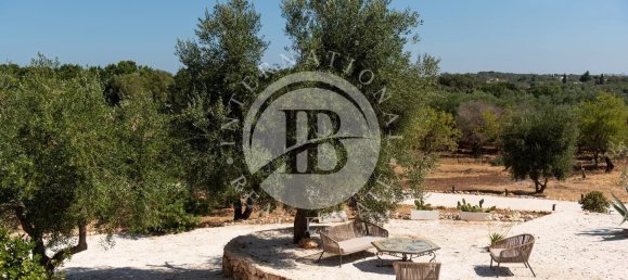 Замки и поместья с 4 спальнями в Остуни, Италия № 309530 39