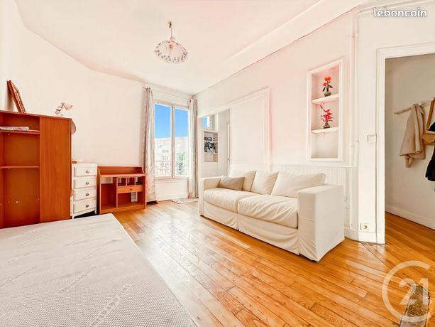 2 bedrooms Apartment in Aubervilliers, France No. 312212