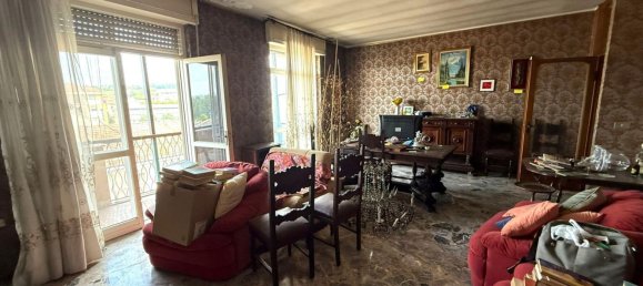 3-salle Appartement à Casale Monferrato, Italy No. 269456 6