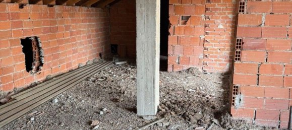 3-salle Appartement à Casale Monferrato, Italy No. 269456 27