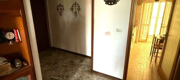 3-salle Appartement à Casale Monferrato, Italy No. 269456 8