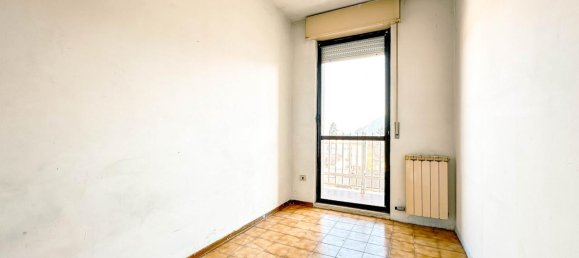 3-salle Appartement à Borgosesia, Italy No. 234209 4