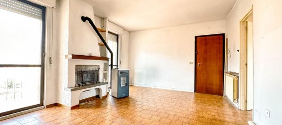 3-salle Appartement à Borgosesia, Italy No. 234209 2