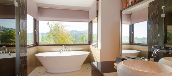 5 bedrooms Villa in Marbella, Spain No. 115430 19