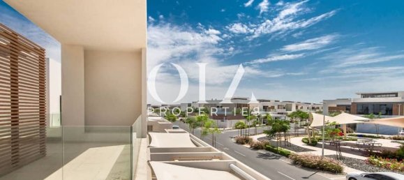 5 bedrooms Villa in Yas Island, UAE No. 20138 4