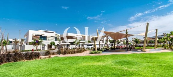 5 bedrooms Villa in Yas Island, UAE No. 20138 2