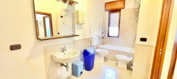 Квартира с 3 спальнями в Джульяно ин Кампанья, Италия № 17885 17