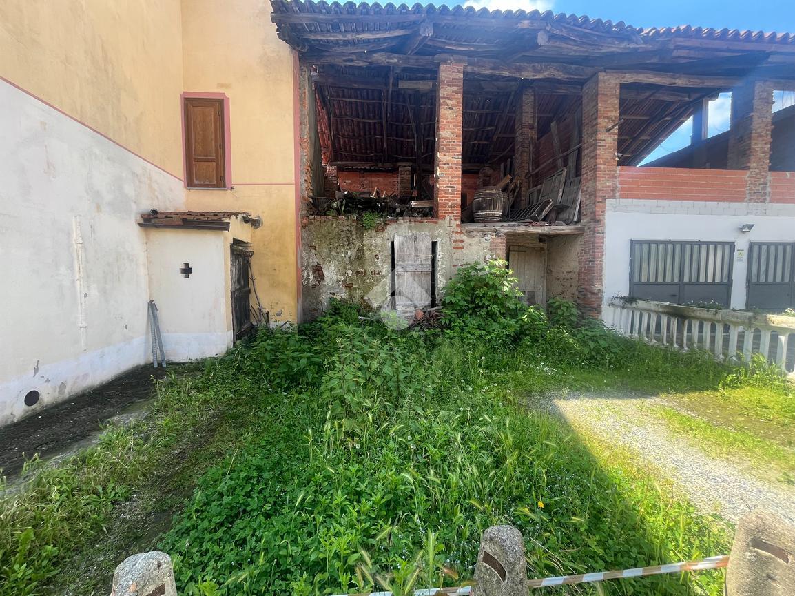 2 rooms House in San Francesco al Campo, Italy No. 139021