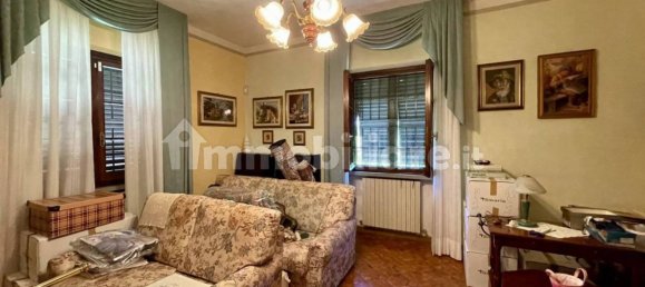 3 bedrooms Villa in Porcari, Italy No. 135886 8
