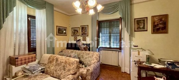3 bedrooms Villa in Porcari, Italy No. 135886 9