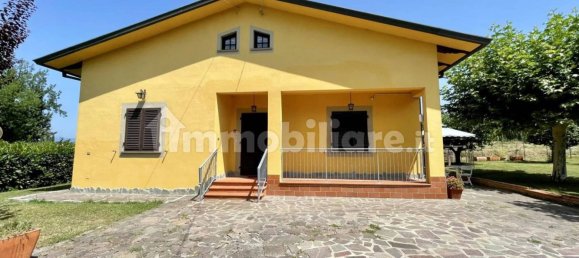 3 bedrooms Villa in Porcari, Italy No. 135886 3