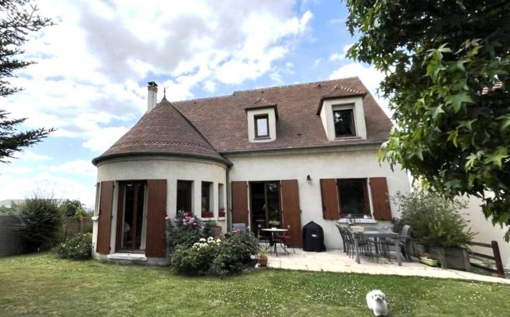 5 bedrooms House in Attainville, France No. 351336