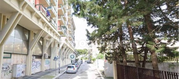 4 bedrooms Apartment in Bari, Italy No. 310474 9