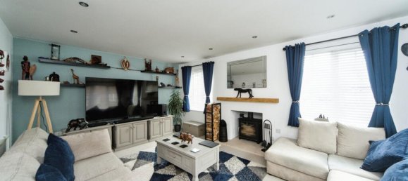 4 bedrooms House in Hailsham, United Kingdom No. 10633 4