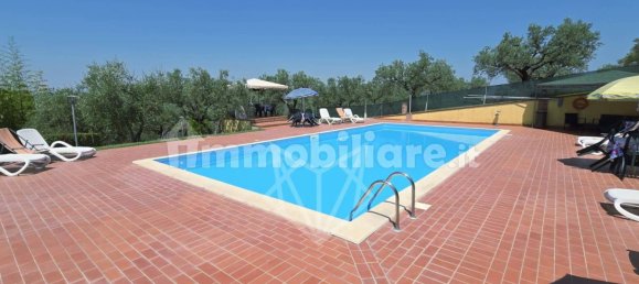 Отель, гостиница с 5 комнатами в Ассизи, Италия № 350691 35