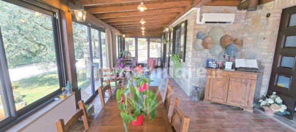 Отель, гостиница с 5 комнатами в Ассизи, Италия № 350691 5