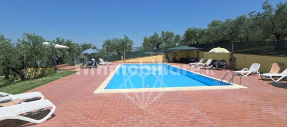 Отель, гостиница с 5 комнатами в Ассизи, Италия № 350691 34