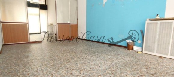 Propriété commerciale à Vigevano, Italy 65m² No. 290106 5