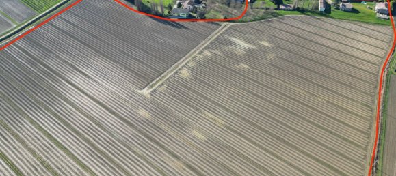 4 bedrooms Villa in Bondeno, Italy No. 232970 3