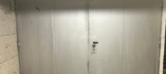  Garage in Milan, Italy No. 381409 6