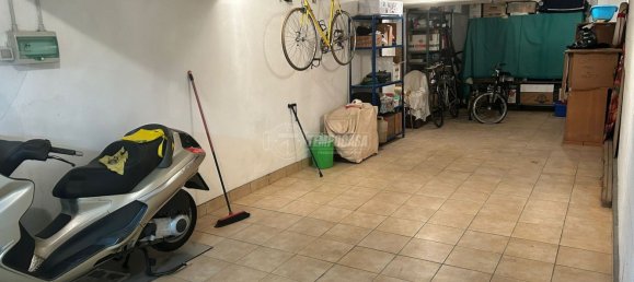  Garage in Milan, Italy No. 381409 7