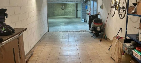  Garage in Milan, Italy No. 381409 10