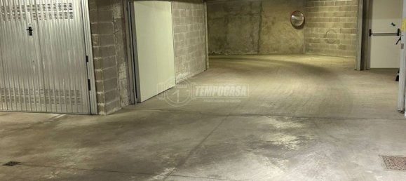  Garage in Milan, Italy No. 381409 4