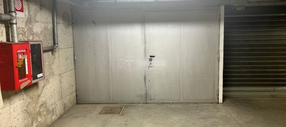  Garage in Milan, Italy No. 381409 5