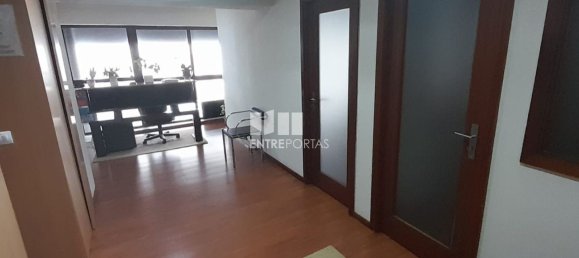 Büro in Povoa de Varzim, Portugal 56m², Nr. 54926 5