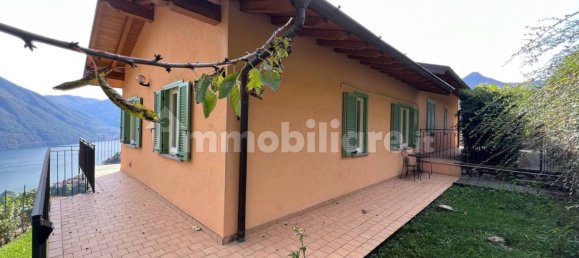 2 bedrooms Apartment in Dizzasco, Italy No. 57465 4