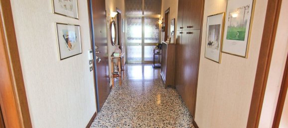 5 rooms Villa in Cesano Maderno, Italy No. 170417 36