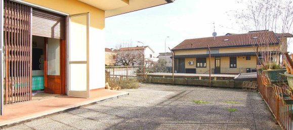 5 rooms Villa in Cesano Maderno, Italy No. 170417 35