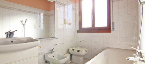 5 rooms Villa in Cesano Maderno, Italy No. 170417 17