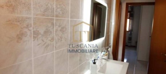 Apartamento T2 em Colle di Val d'Elsa, Italy N.º 376047 2