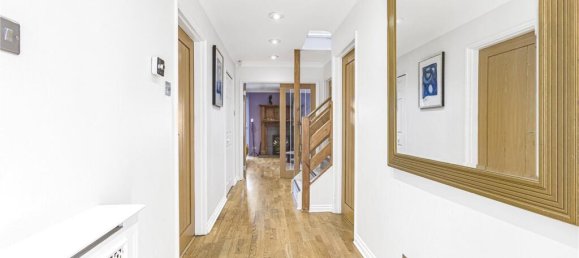 5 bedrooms House in Barnet, United Kingdom No. 6449 25