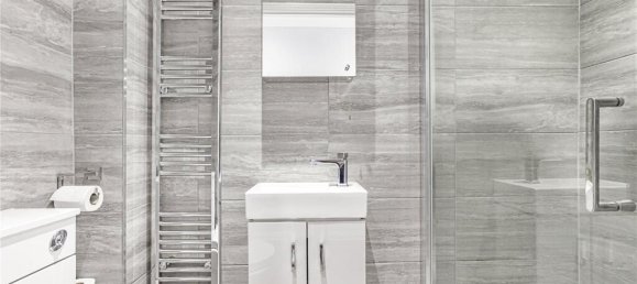 5 bedrooms House in Barnet, United Kingdom No. 6449 33