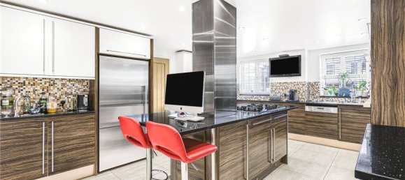 5 bedrooms House in Barnet, United Kingdom No. 6449 3