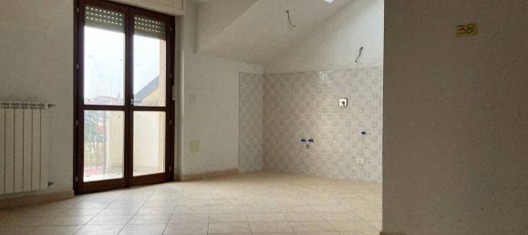 2 bedrooms Apartment in Moncalieri, Italy No. 44345 4