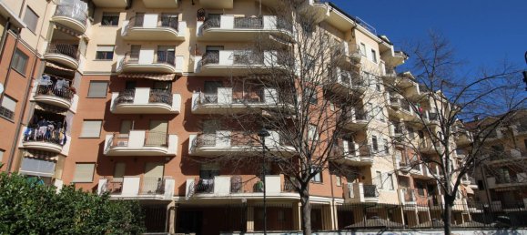 2 bedrooms Apartment in Moncalieri, Italy No. 44345 2