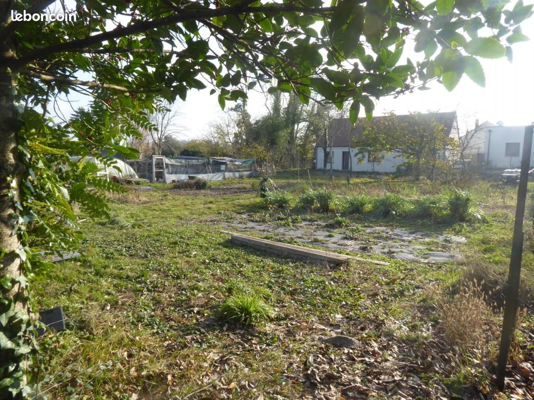 Terreno em Mer, France 820 m² N.º 80990