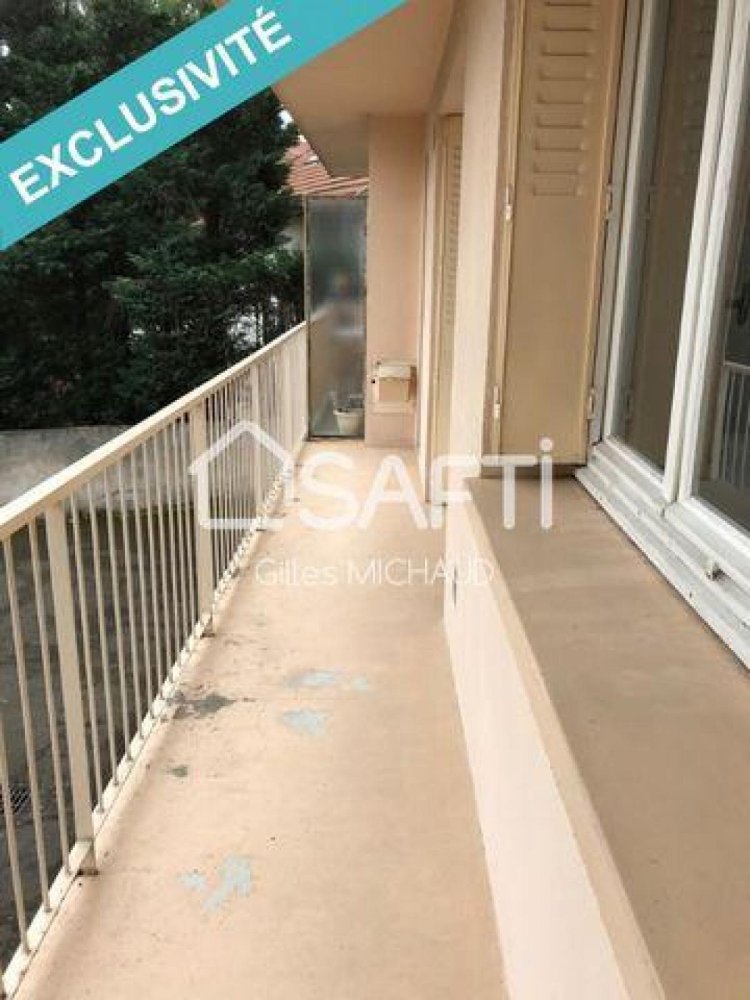 2 bedrooms Apartment in Roanne, France No. 29508