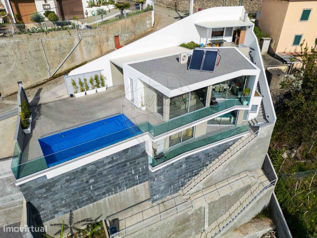 2 غرف نوم منزل في Calheta, Portugal رقم 168241