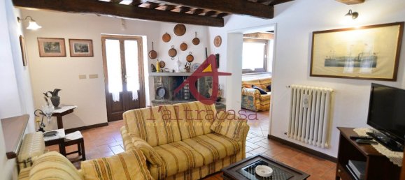 5 غرف نوم منزل في Pescia, Italy رقم 139929 26