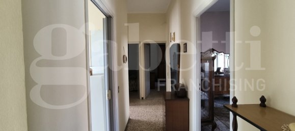 Квартира с 2 спальнями в Коркьяно, Италия № 77650 4