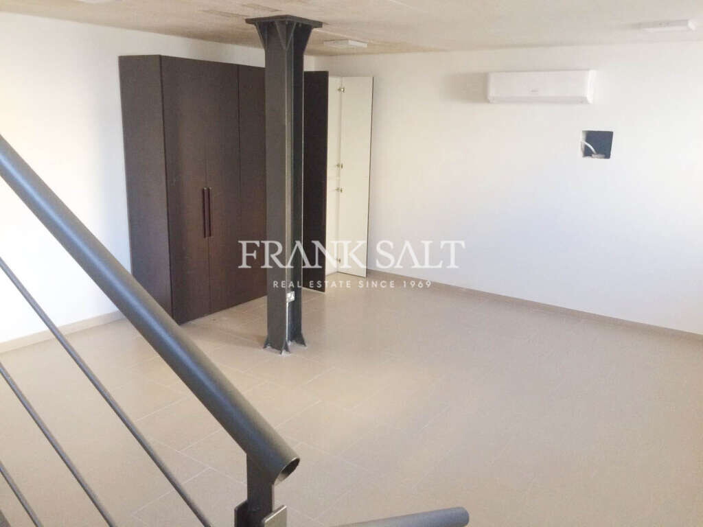 Офис 128м² в Паола, Мальта № 11999