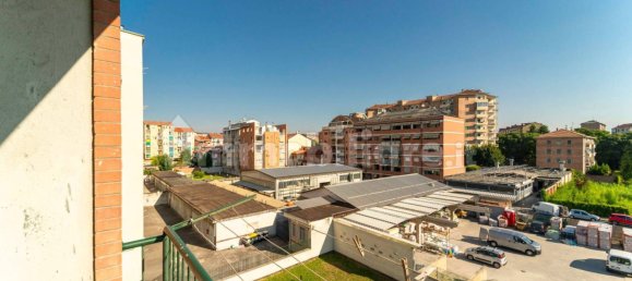 2 bedrooms Apartment in Turin, Italy No. 308448 26