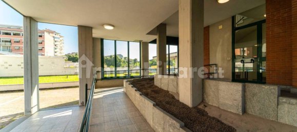 2 bedrooms Apartment in Turin, Italy No. 308448 3