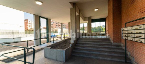 2 bedrooms Apartment in Turin, Italy No. 308448 2